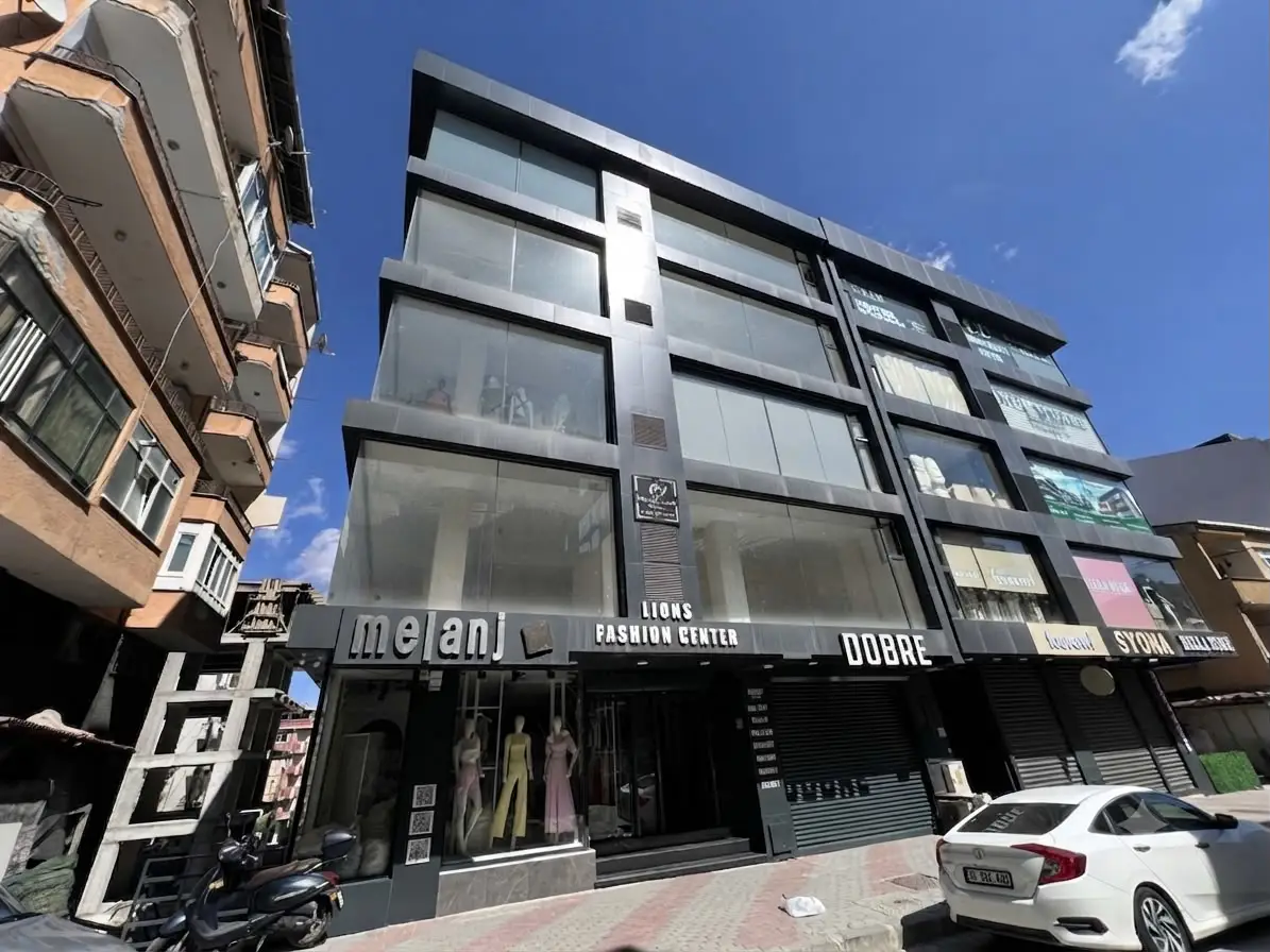 GÜNGÖREN TEKSTİL MERKEZİ'NDE KİRALIK SIFIR SHOWROOM & MAĞAZA