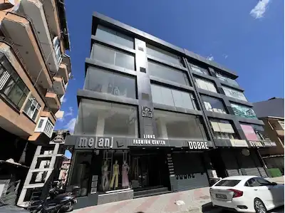 GÜNGÖREN TEKSTİL MERKEZİ'NDE KİRALIK SIFIR SHOWROOM & MAĞAZA