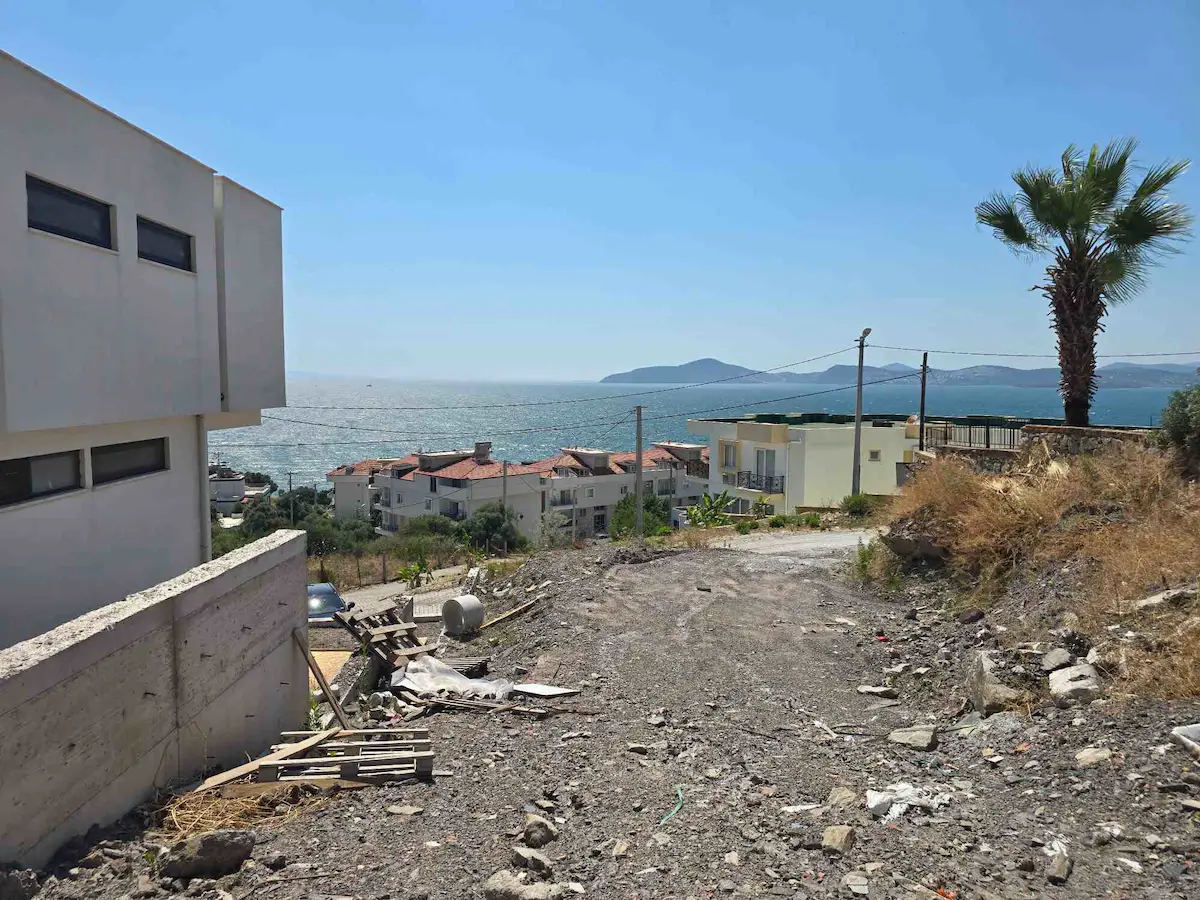 MILAS GÜLLÜK DENIZE FULL DENIZ MANZARALI 2 VILLA ARSASI