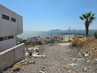 MILAS GÜLLÜK DENIZE FULL DENIZ MANZARALI  2 VILLA ARSASI