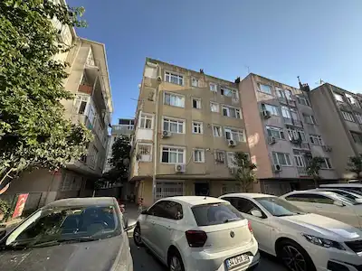 KOCAMUSTAFAPAŞA’DA SATILIK 2+1 1. KAT DAİRE