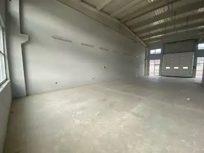 REMAX KUZEYDEN TOYBELEN SANAYİDE 200 METRE KİRALIK DÜKKAN