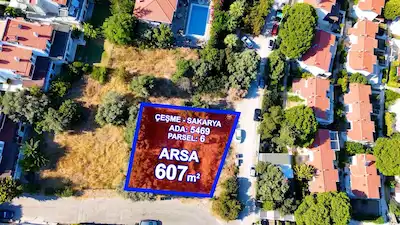 ÇEŞME SAKARYA’DA DENİZ MANZARALI 607 M² SATILIK İMARLI ARSA