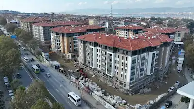 REMAX NATURAL'DAN GÖLCÜK MERKEZ'DE TOKİ'DEN SATILIK 2+1