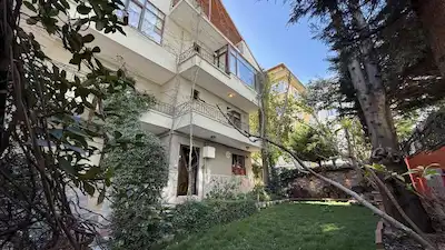ÜSKÜDAR’DA 120 M² NET, 2. KAT, 3 CEPHELİ KİRALIK BÜRO/OFİS