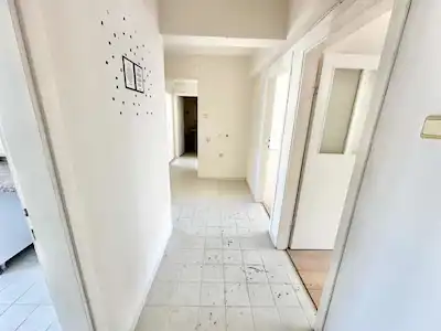 REMAX LEON I KONAK MAHALLESİ 'NDE CADDE MANZARALI KİRALIK 3+1