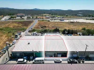 AYVALIK UĞUR SANAYI SITESINDE YAN YANA SATILIK 2 ADET DÜKKAN