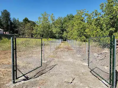 SAPANCA YANIK MAHALLESINDE TEK TAPU IMARLI ARSA