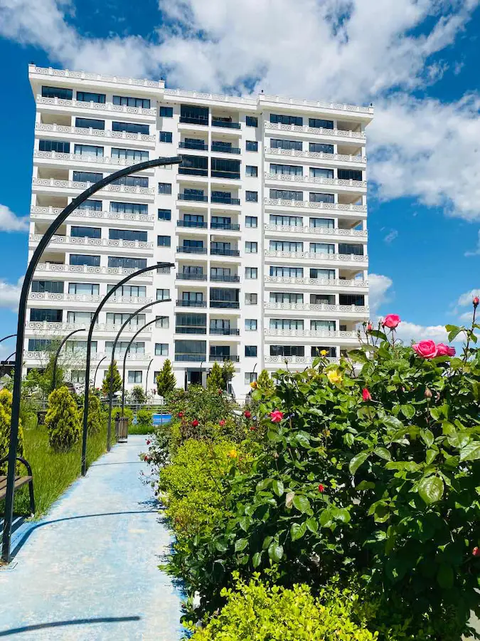YAKINCA KASR-I ŞEHZADE KONAKLARI'NDA 3+1 SATILIK DAİRE