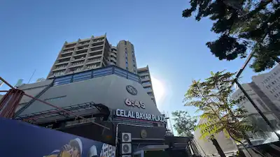 RE/MAX MOMENT'TAN KAVAKLIDERE CELAL BAYAR PLAZA'DA 450 M² PRESTİJLİ OFİS