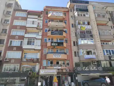 İZMİT KARABAŞ’TA 5. KAT, 105 M² NET KİRALIK OFİS | DOĞU-BATI CEPHE