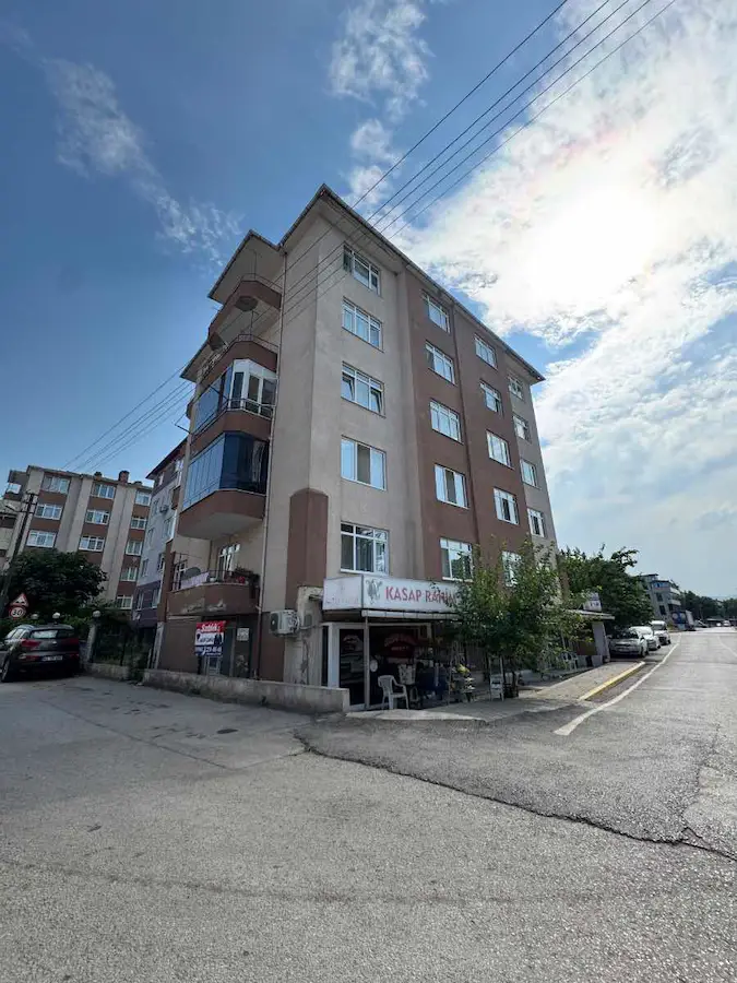 BAŞİSKELE DENİZ MANZARALI SAHİL YAKINI 3+1 SATILIK DAİRE