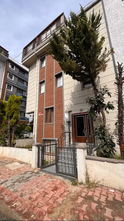 ALTINŞEHİR MAHALLESİ’NDE KİRALIK 1+1 YÜKSEK GİRİŞ