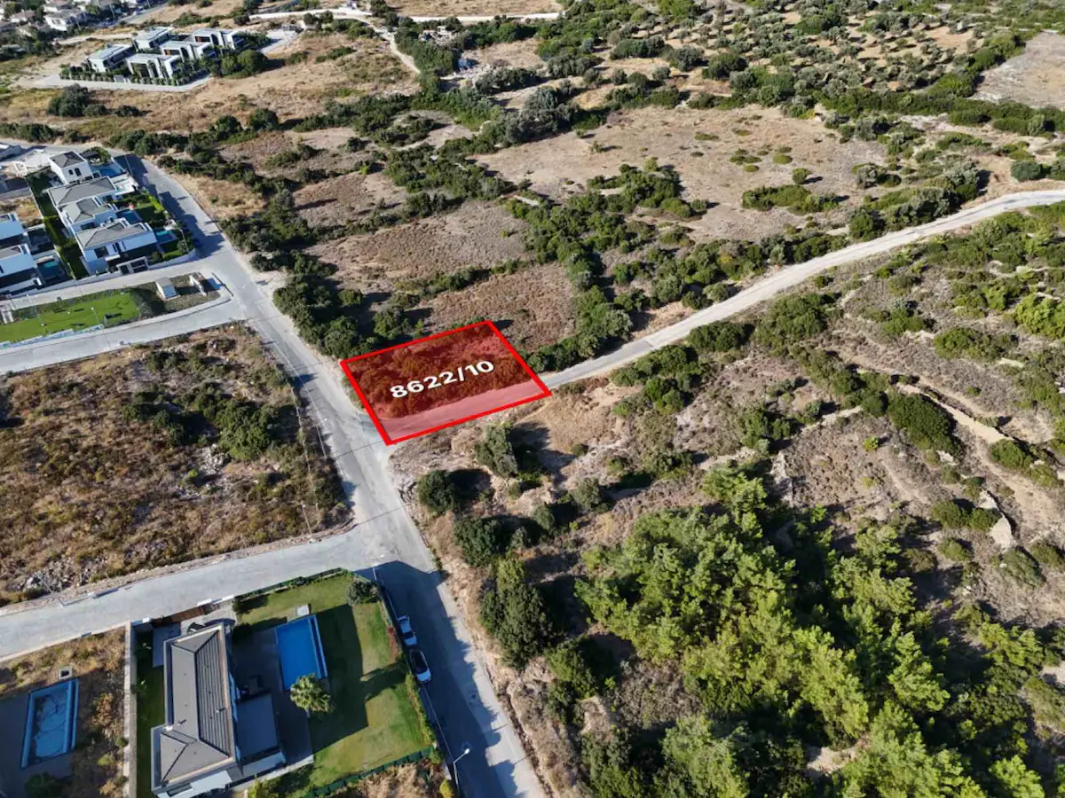 ÇEŞME DALYAN'DA KONUT IMARLI 1019 M2 ARSA