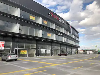 OTONOMİ OTOCENTRUMDA PROTOKOL YOLU CEPHELİ 1. KAT ARAÇ ASANSÖRLÜ