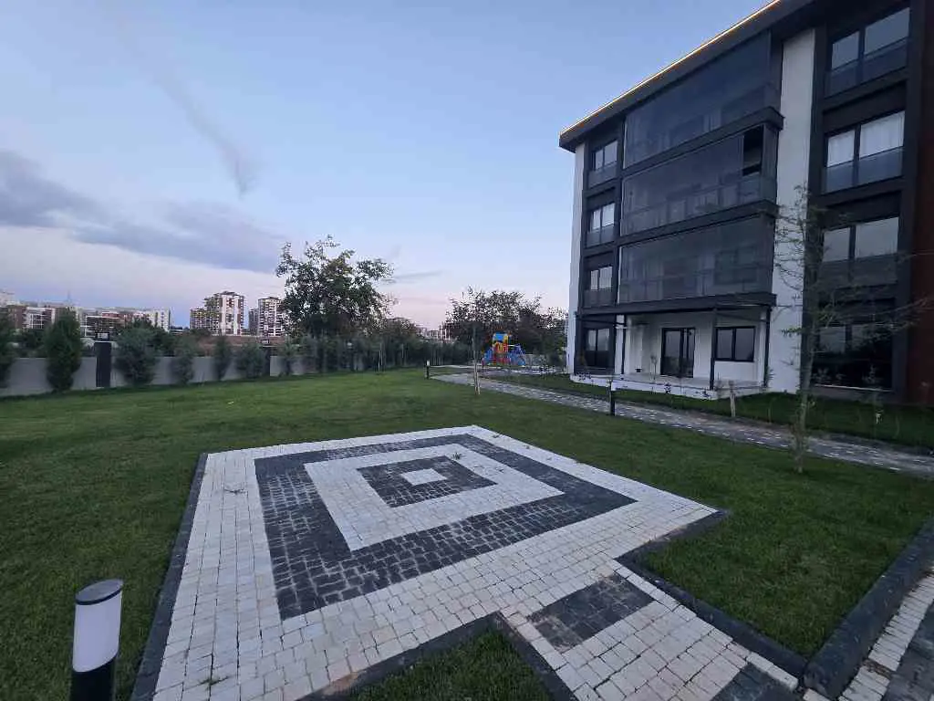 ÇORLU’DA SIFIR 2+1 | 120 M² BRÜT | YERDEN ISITMA | 2 BANYO | BALKONLU