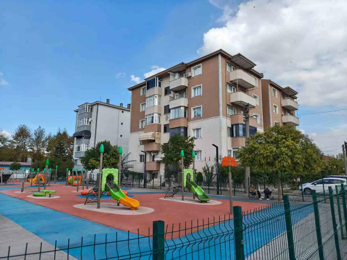 SAKARYA ERENLER MERKEZDE SATILIK 3+1 DAİRE REMAX HÜR'DEN