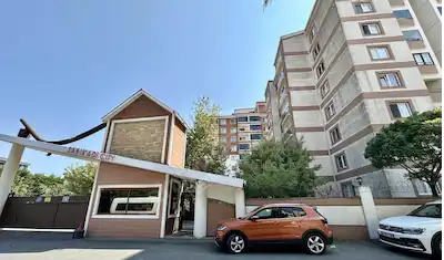 SARIKADI SİTESİNDE 3+1 GENİŞ MASRAFSIZ DAİRE