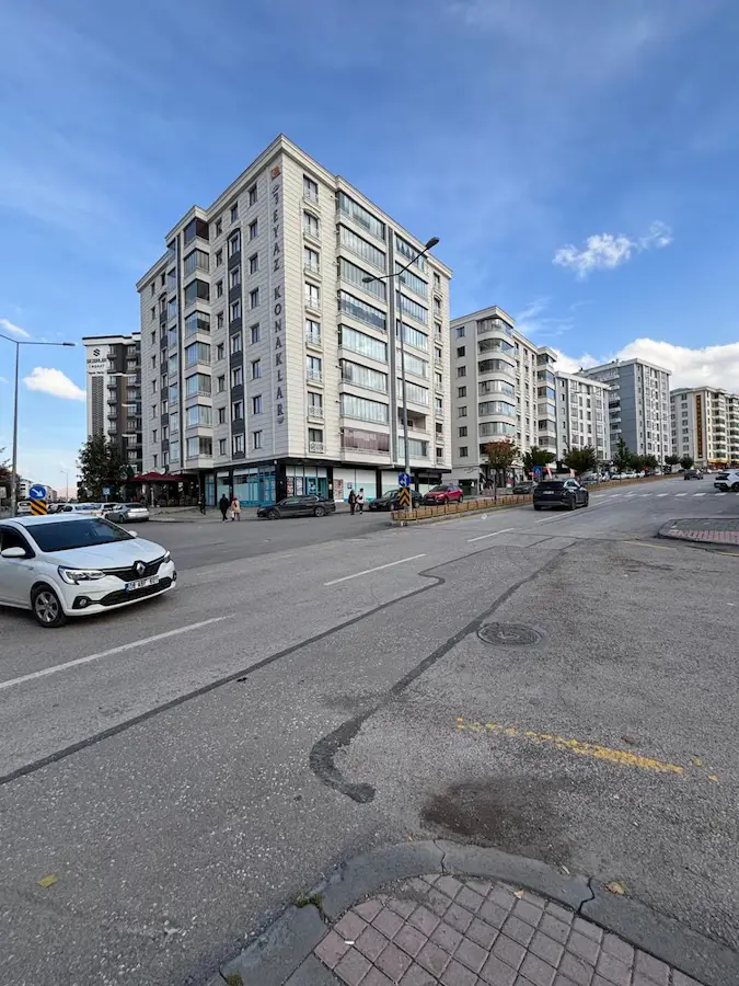 REMAX ARTIS'DEN YILDIZKENT'DE SATILIK 4+1 DAIRE