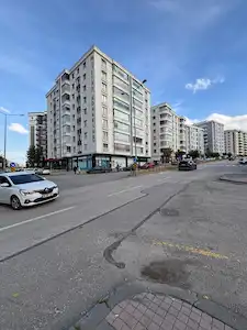 REMAX ARTIS'DEN YILDIZKENT'DE SATILIK 4+1 DAIRE