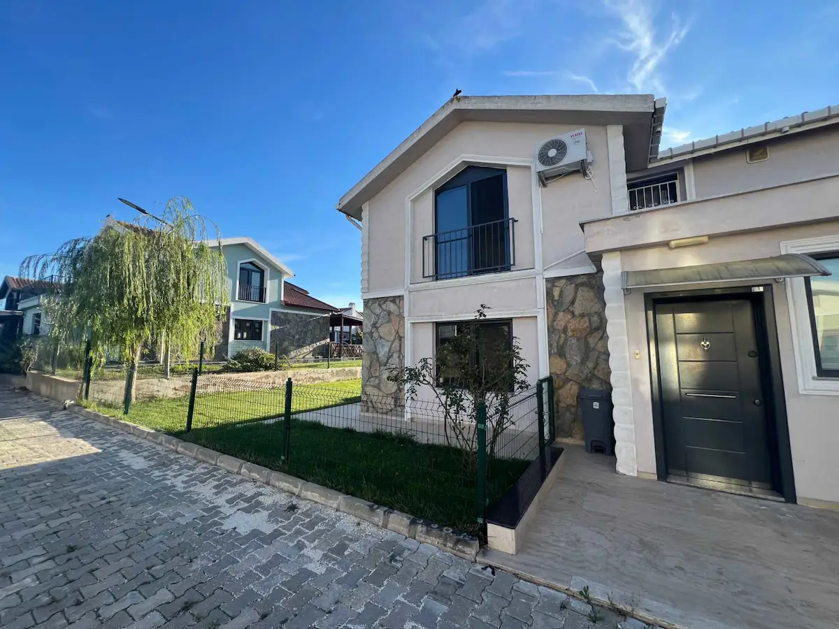 ALINTERİ VİLLA EVLERİ'NDE 4+1 LÜKS DUBLEKS VİLLA & 500 M2 ARSASI