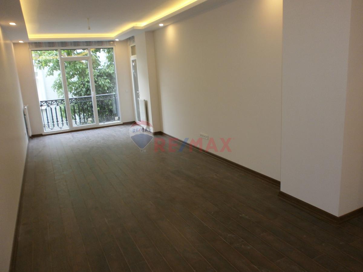 KÜÇÜKYALI SAHİL KONAKLARI’nda VATANDAŞLIĞA UYGUN 190m2 SATILIK BAHÇE DUBLEKSİ