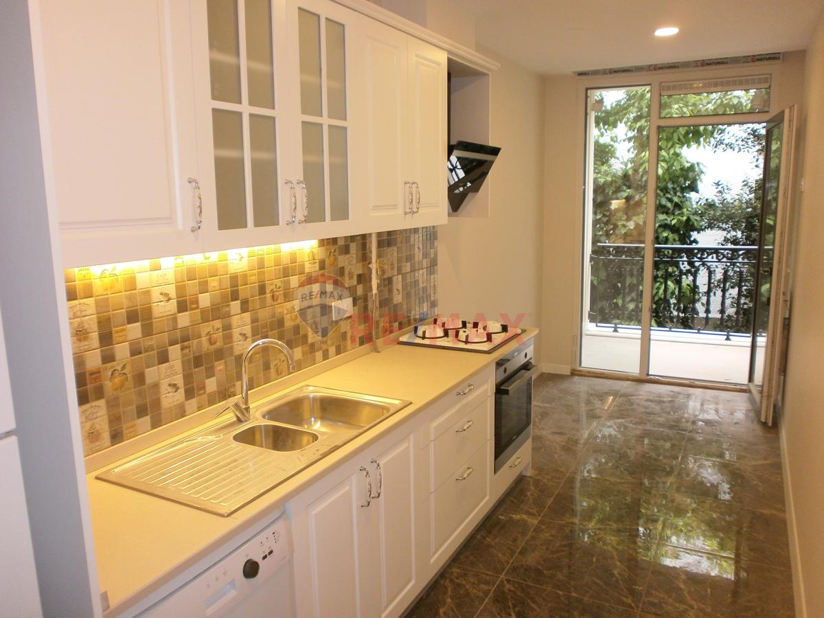 KÜÇÜKYALI SAHİL KONAKLARI’nda VATANDAŞLIĞA UYGUN 190m2 SATILIK BAHÇE DUBLEKSİ