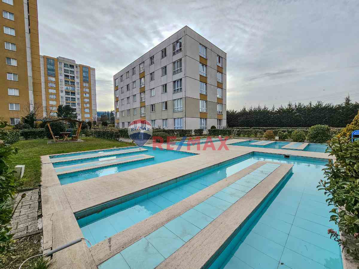 SANCAKTEPE MAHAL ADA SITESI'NDE SATILIK 2+1 DAIRE