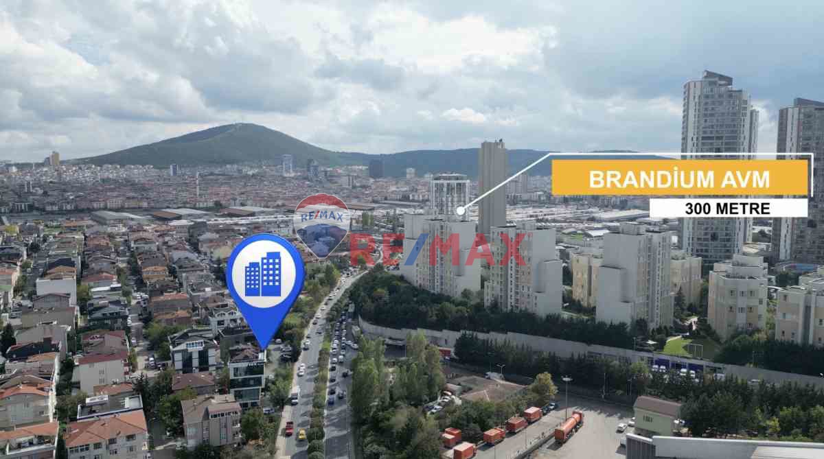 ATASEHIR BRANDİUM KARSISI ANA CADDE ÜZERİ SATILIK IMARLI ARSA
