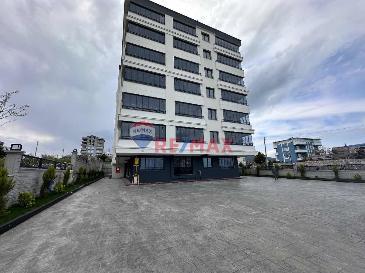 REMAX MURAT KOCAOĞLU' DAN GENİŞ KULLANIŞLI ULTRA LÜKS 1+1 FIRSAT