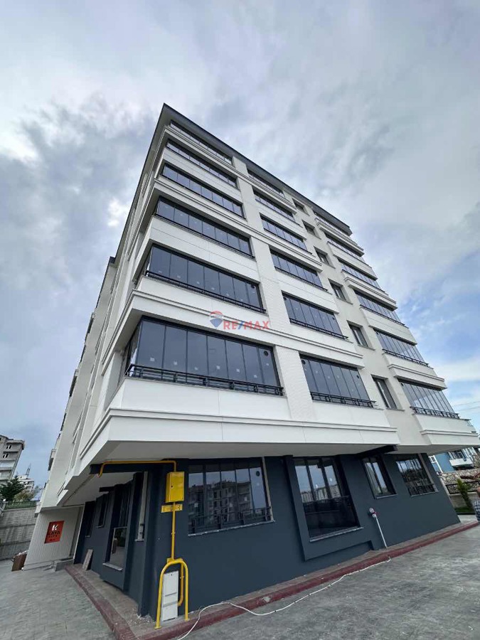 REMAX MURAT KOCAOĞLU' DAN GENİŞ KULLANIŞLI ULTRA LÜKS 1+1 FIRSAT