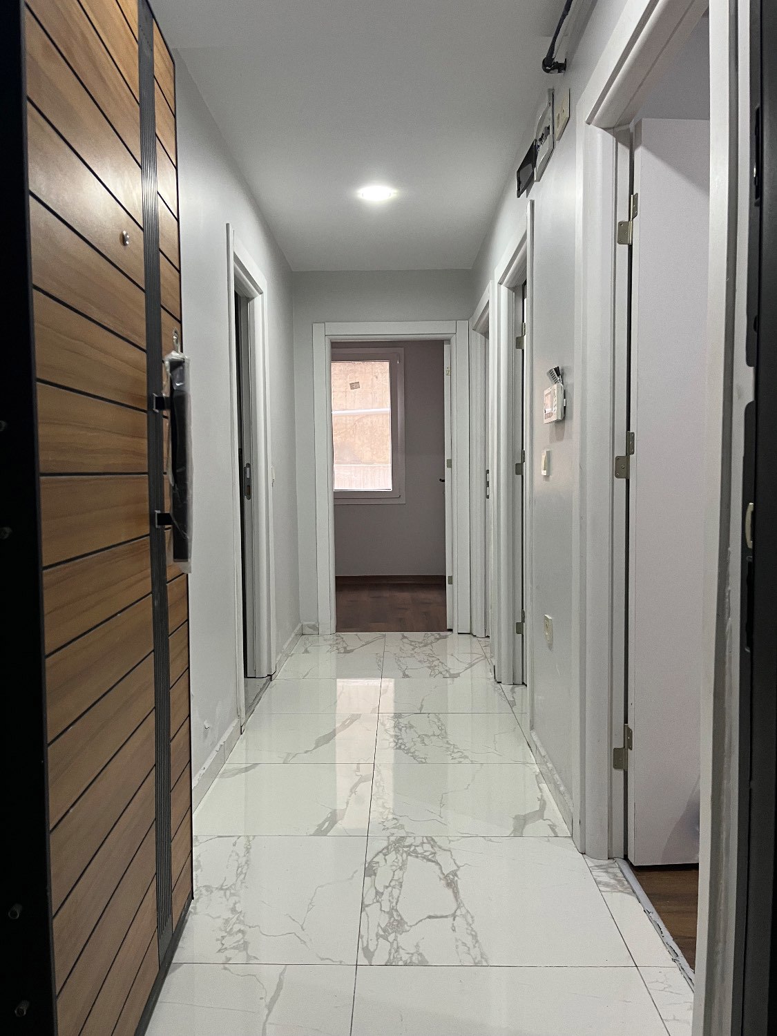 YAKUPLU MAHALLESINDE BAHÇE KATI 2+1 KIRALIK DAIRE