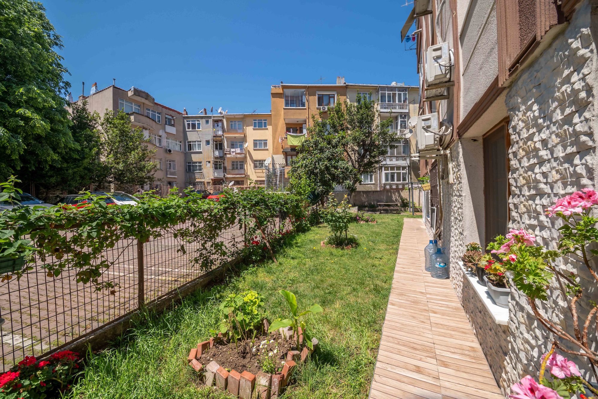 KAT MÜLKİYETLİ - OTOPARKLI - 3+1 ARA KAT - GÜNEY CEPHE  FERAH DAİRE - KAÇIRILMAZ FIRSAT