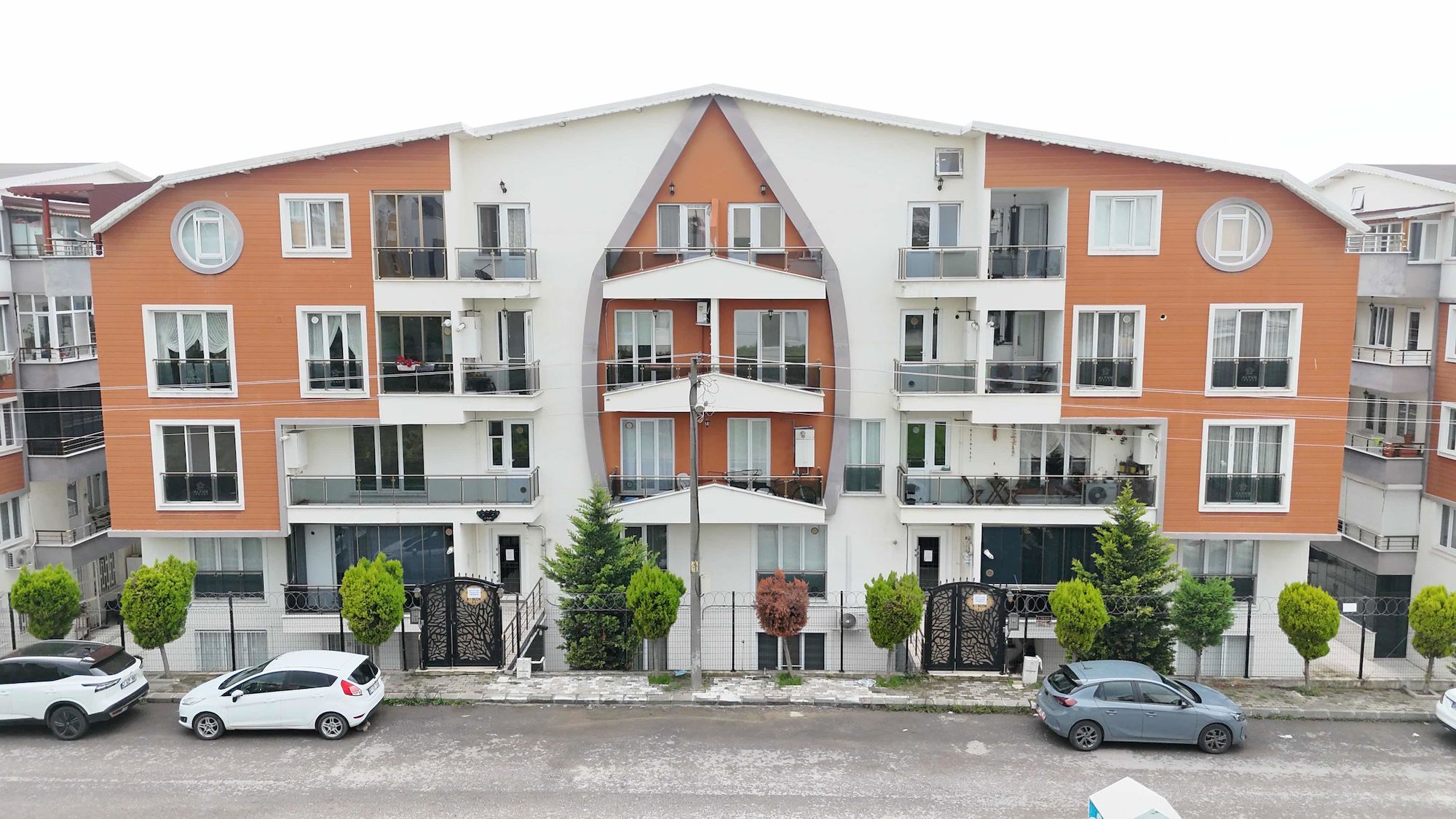 DERİNCE 60 EVLER GARDENPARK SİTESİ 2+1 SATILIK DAİRE