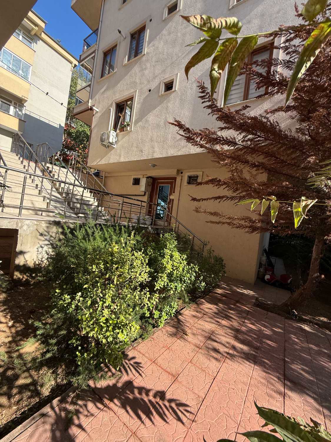 ATAŞEHİR İÇERENKÖYDE KİRALIK 1+1 EŞYALI DAİRE