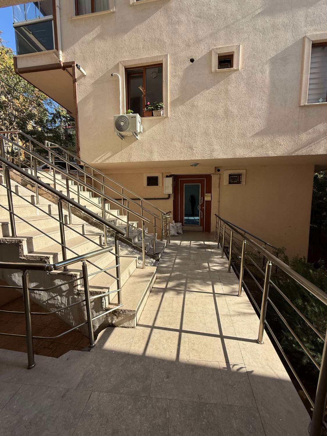 ATAŞEHİR İÇERENKÖYDE KİRALIK 1+1 EŞYALI DAİRE