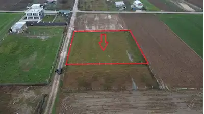 KÖRFEZ CUMAKÖY SATILIK 1694 M² RESMİ YOLLU SATILIK TARLA