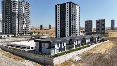 “REMAX VOGUE” KATRE ROYAL ÇAKIRLAR'DA 4+1 FERAH 190 M² DAİRE