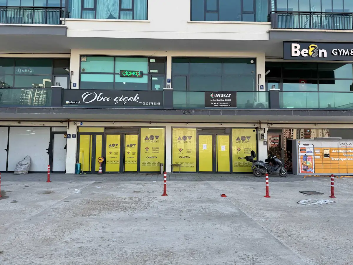 CADDE ÜZERİNDE, MERKEZİ KONUMDA, 161 M2 DÜKKAN/MAĞAZA/İŞ YERİ