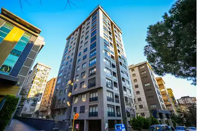 KOZYATAĞI MH. 25 M2 NET L TERASLI VE BALKONLU SATILIK DAİRE