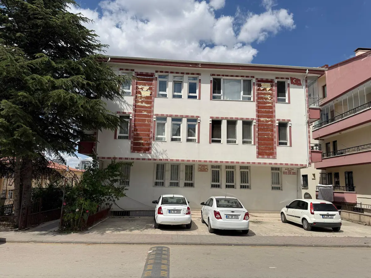 SİNAN CAD YAKINI 3+1 BAHÇE KATI 