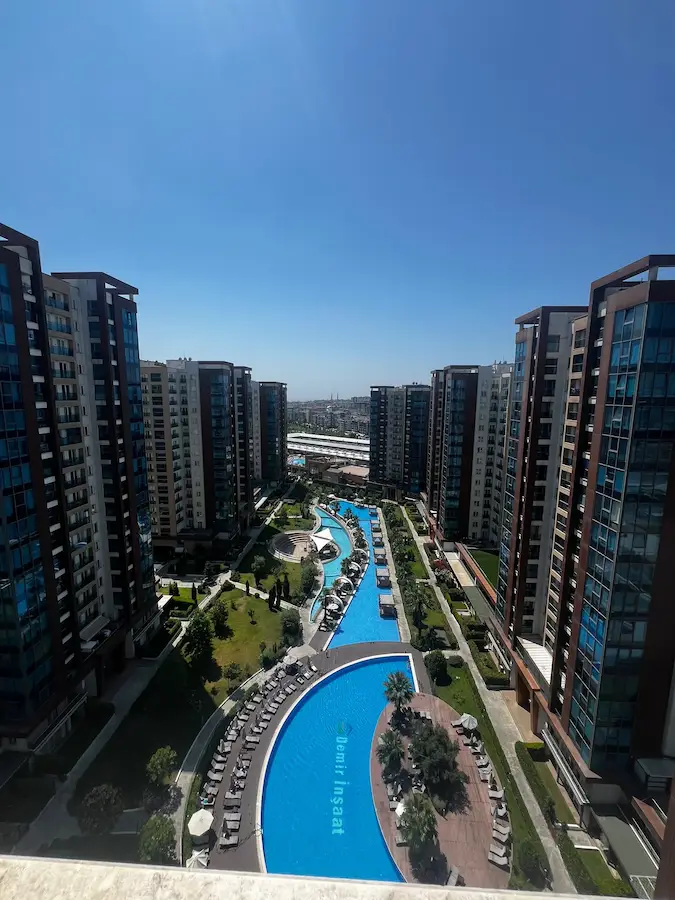 DEMİR ROMANSE SATILIK EŞYALI1+1