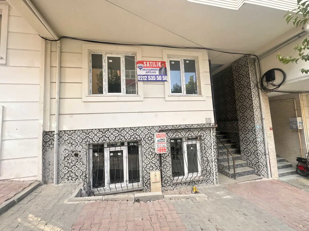 ARNAVUTKÖY ANADOLU MAH.'DE GENIŞ KULLANIMLI 2+2 TERS DUBLEKS