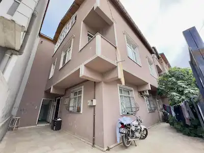 PİRİ REİS MAHALLESİNDE 252 M2 ARSA ÜZERİNDE 3 KATLI SATILIK BİNA