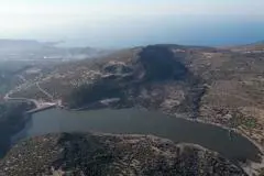 DIKILI KATIRALANI KÖYÜ'NDE ZEYTINLI TARLA-YATIRIMCILAR IÇIN YÜKSEK POTANSIYEL VE ULAŞIM KOLAYLIĞI