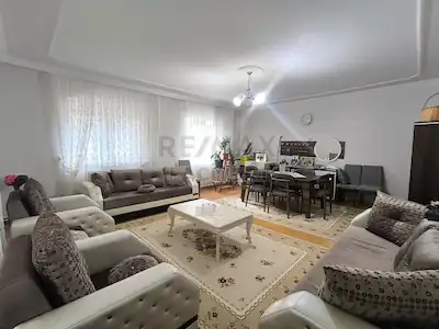 RE/MAX LACIVERT'TEN KAYAKYOLU'NDA ACİL SATILIK 3+1 DAIRE