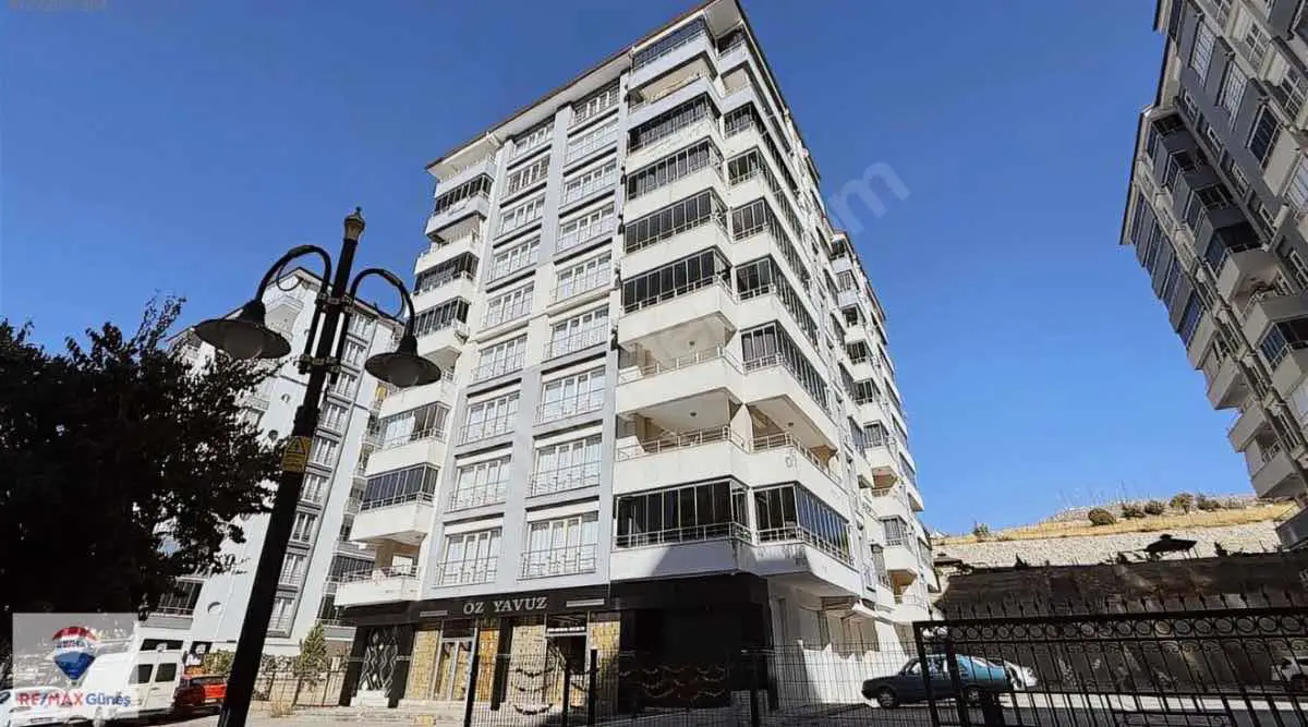 YEŞILÇAM CADDE'INDE 3+1 KIRALIK DAIRE