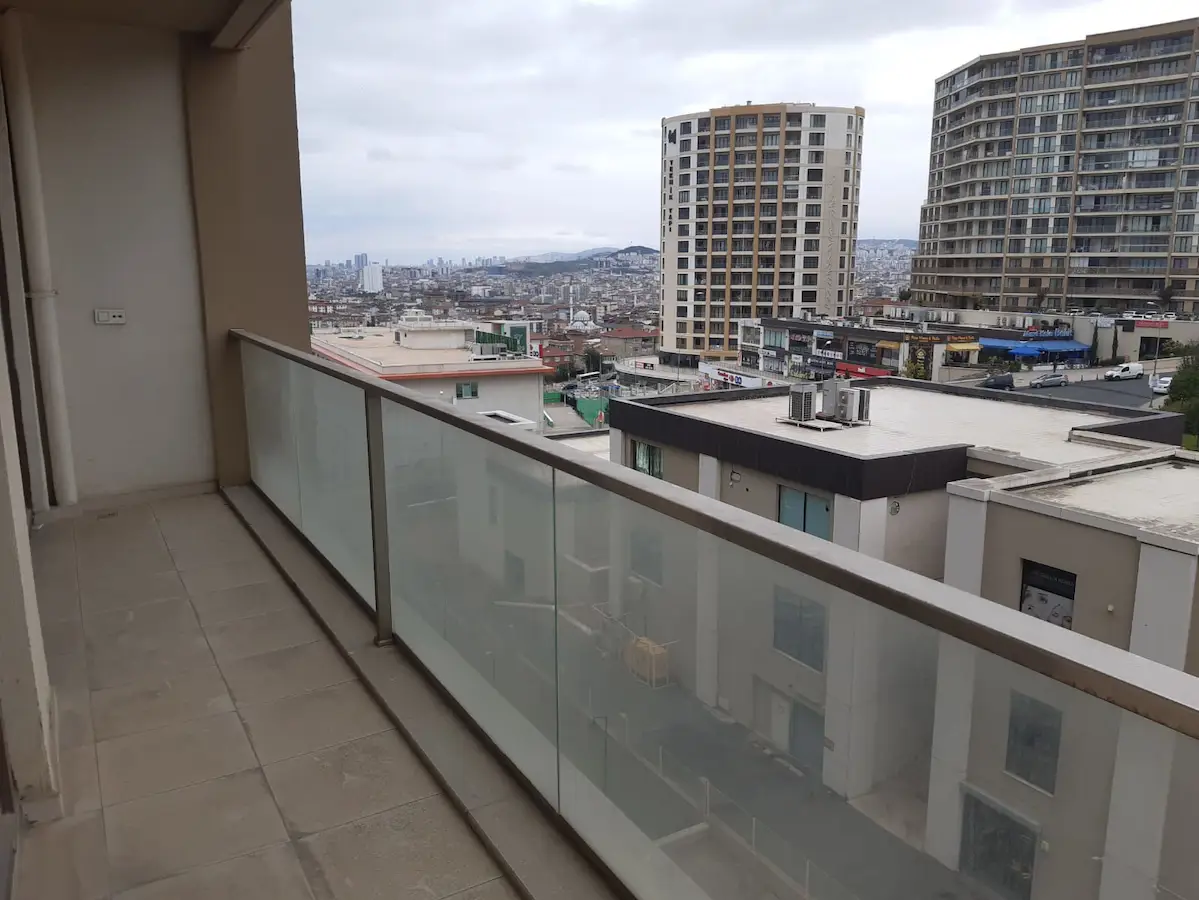 TUZLA EVORA E PARSEL BALKONLU PEYZAJ CEPHE 66 M2 SATILIK DAİRE
