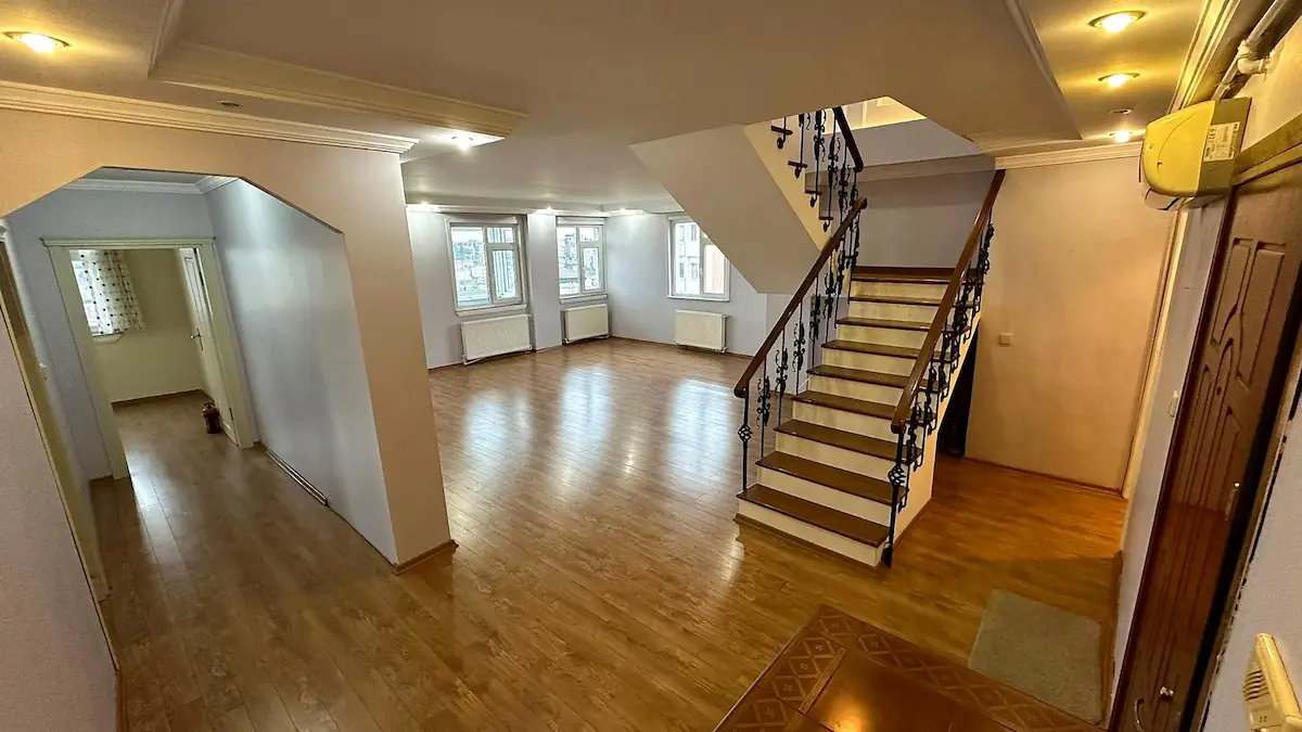 ÇENGELKÖY AYDINLIK EVLER SİTESİ 4+1 FIRSAT KİRALIK DUBLEKS DAİRE
