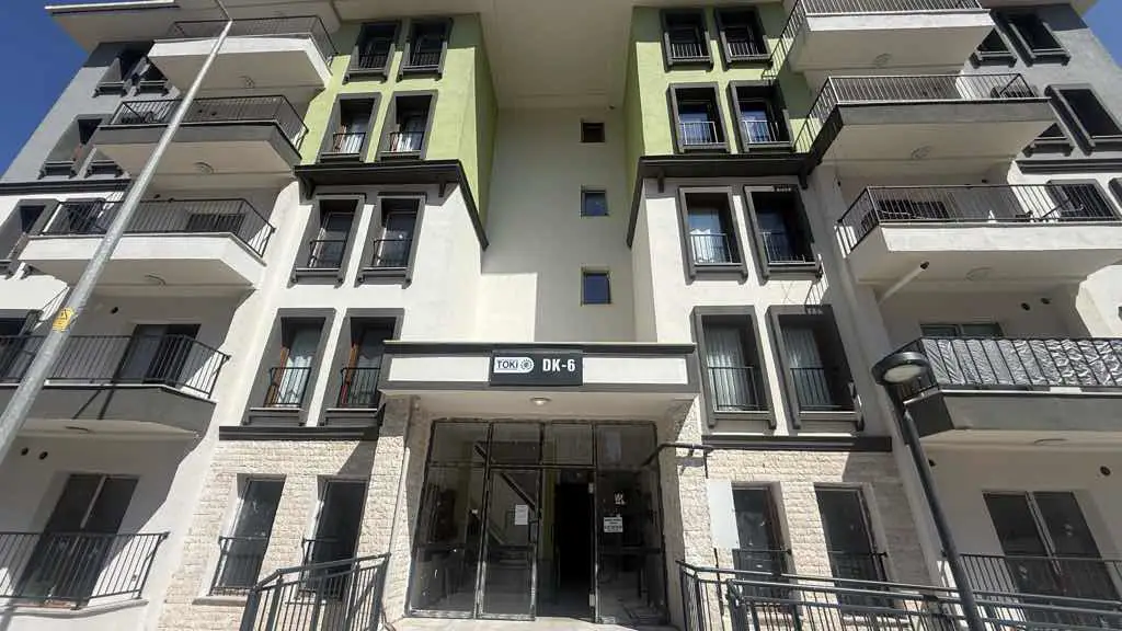 REMAX YAZ TOKİ YENİ BLOKLARDA KİRALIK 2+1 ARA KAT DAİRE